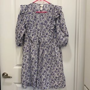 Light blue floral spring H&M dress with V collar